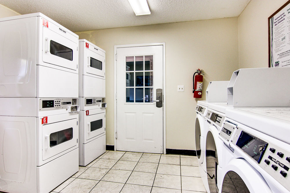 Intown Suites Extended Stay Jacksonville Fl - Baymeadows Exterior foto